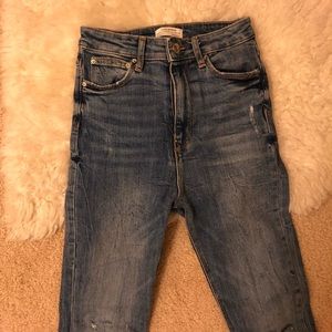 Zara Distressed Ankle Jeans